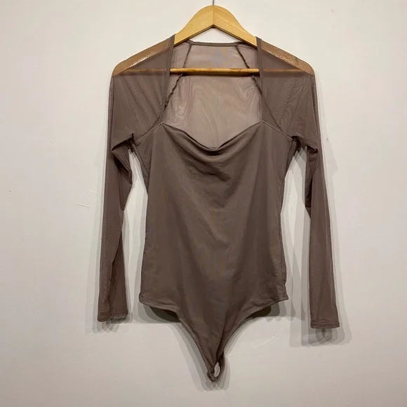 Abercrombie & Fitch Grey Long Sleeve Square Neck Mesh Bodysuit Medium - Picture 1 of 3